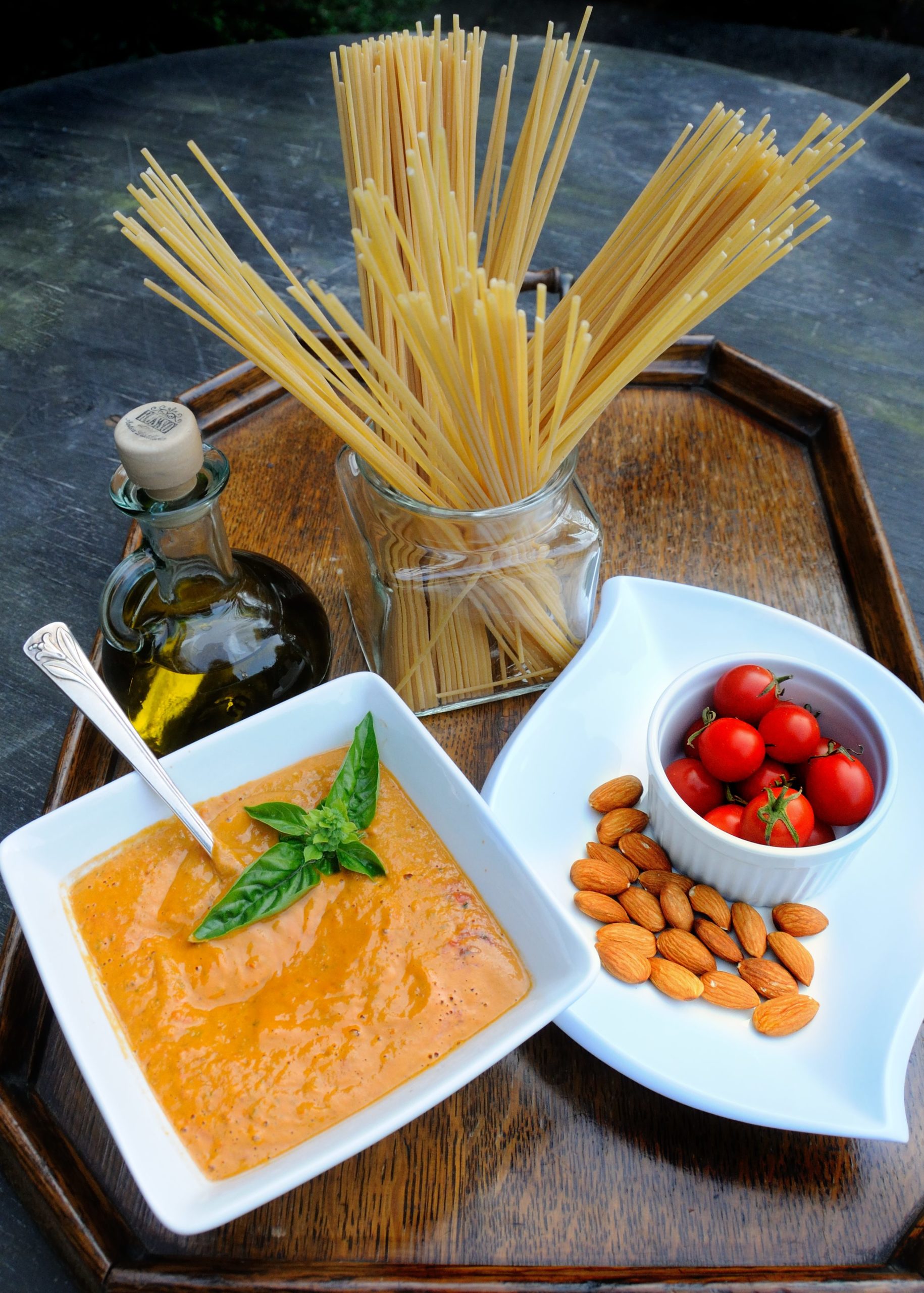 Spaghetti With Pesto Trapanese – Oracibo