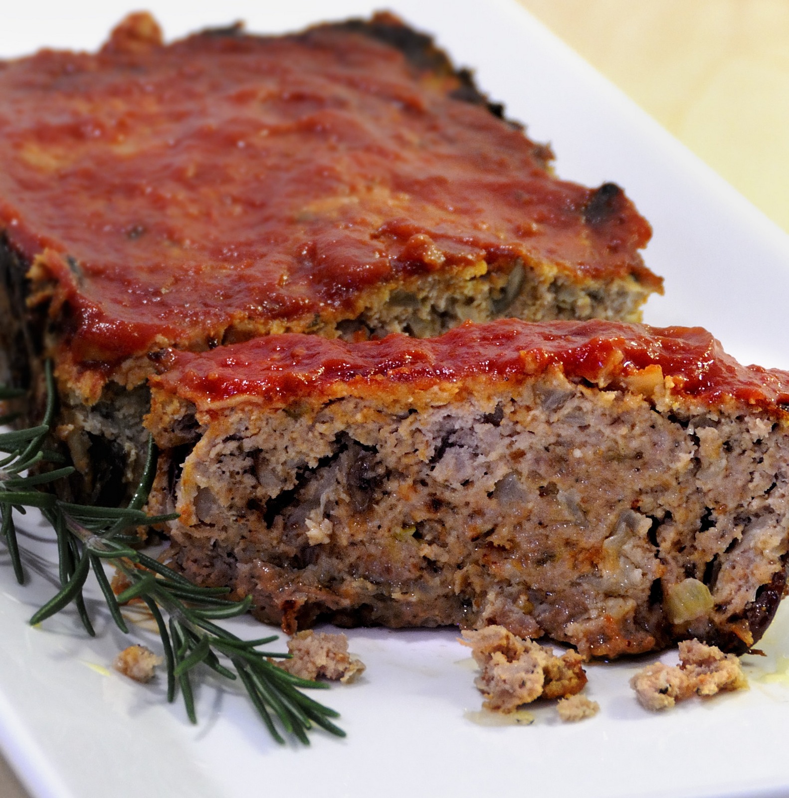 Basil Mushroom Turkey Meatloaf With Red Topping